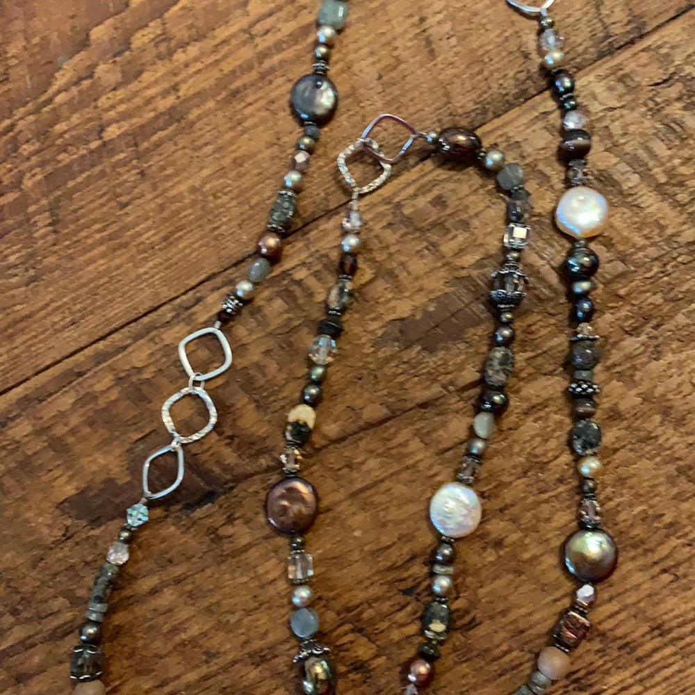 Women’s necklace